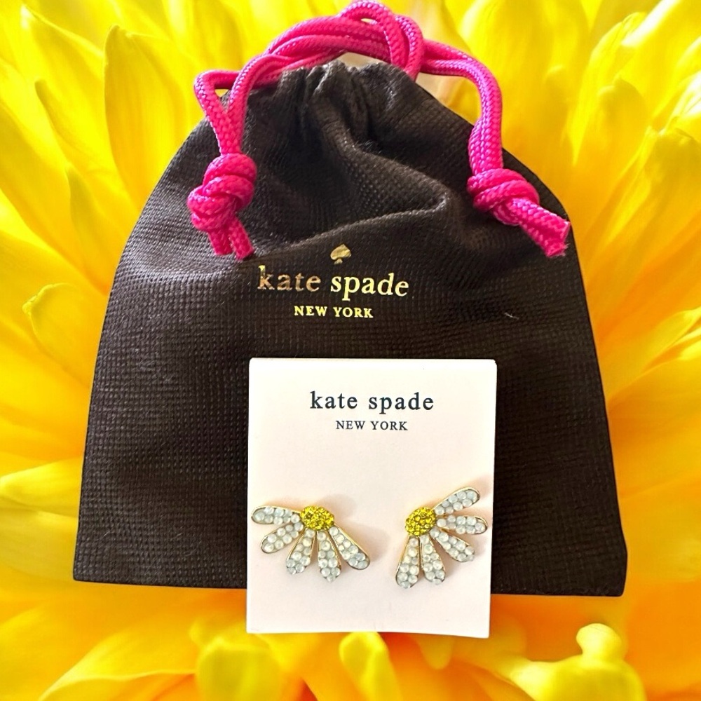 Dazzling Kate Spade Daisy Stud Earrings with White Opal & Yellow Crystals NWT - Picture 5 of 10